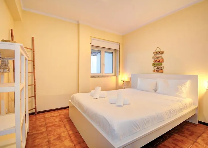 Charming T3 With Patio, And Surf Apartment *