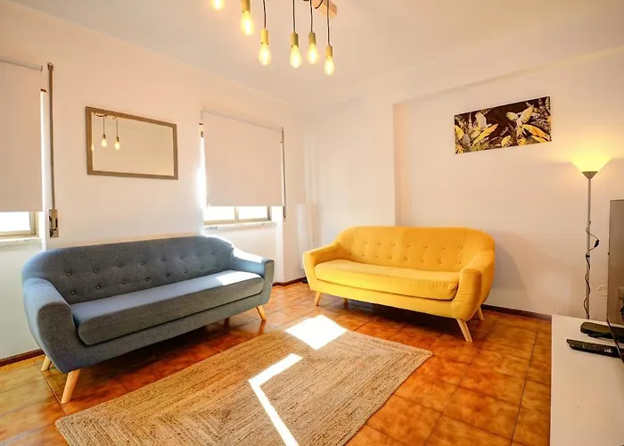 Apartment Charming T3 With Patio, And Surf Peniche