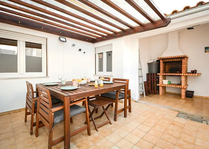 Charming T3 With Patio, And Surf Apartment *
